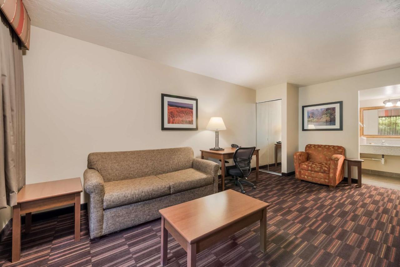 Best Western Town And Country Inn Cedar City Exteriör bild